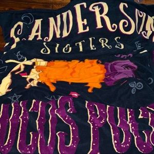 Spirit Halloween Hocus Pocus Sanderson Sisters soft and warm fleece blanket